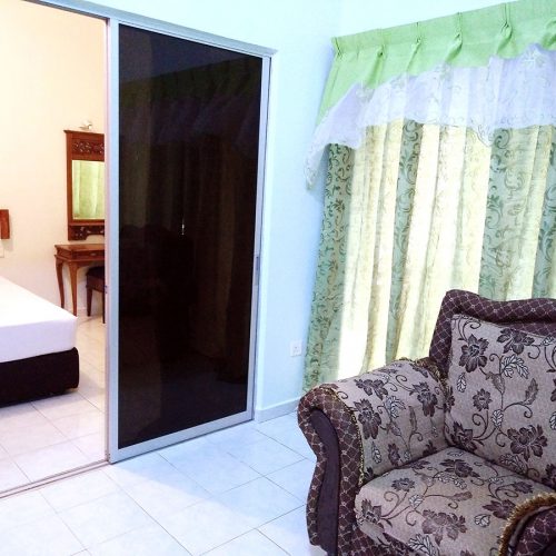 Executive Family Room - Living Hall