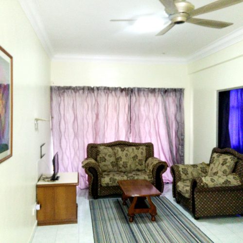 Executive Family Room - Living Hall