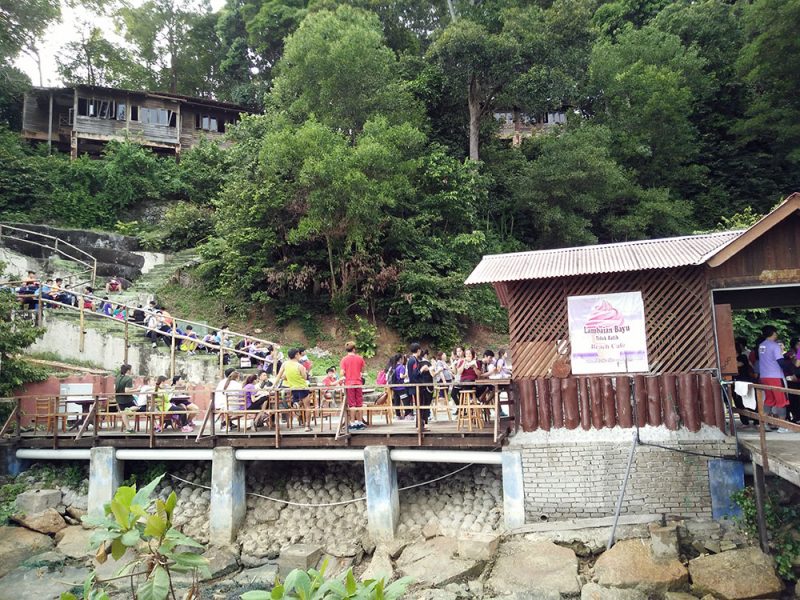 jungle-tracking-activity-and-afternoon-tea-at-beach-cafe-teluk-batik-02