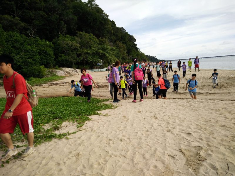 jungle-tracking-activity-and-afternoon-tea-at-beach-cafe-teluk-batik-03